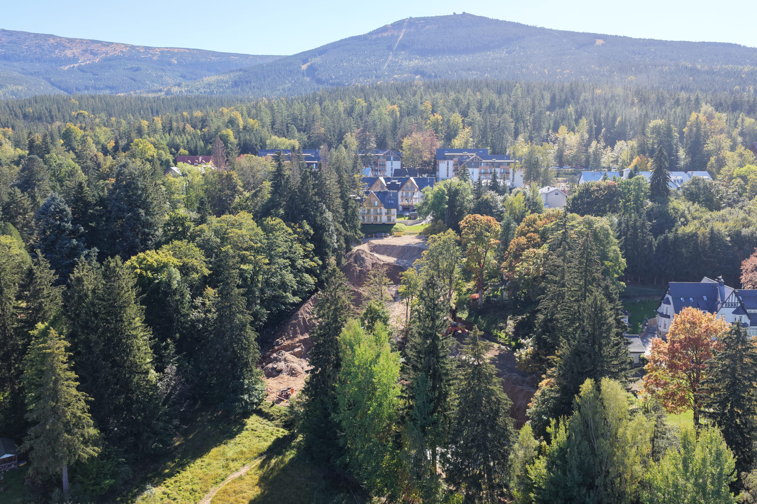 Hotel Szklarska – postęp prac na&nbsp;budowie